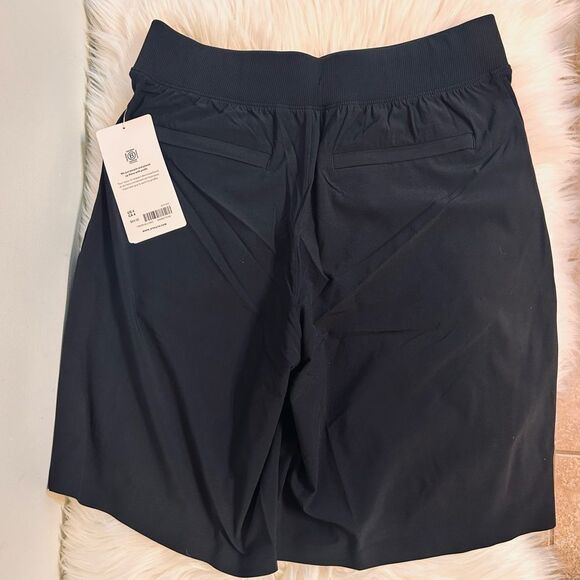 NWT Athleta Black Brooklyn Bermuda Shorts! - Picture 7 of 7